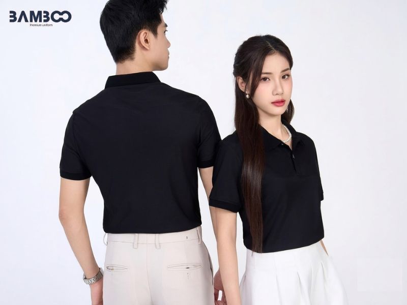 Quy trình may áo thun quảng cáo gồm tư vấn, thiết kế, chọn vải, may mẫu, sản xuất và kiểm tra thành phẩm