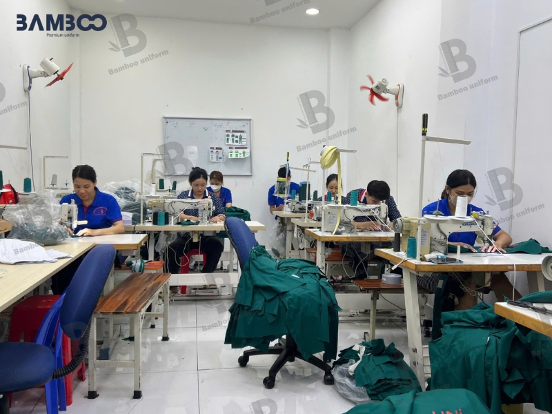 Quy trình đặt may đồng phục vest nam caro xám nhạt chuyên nghiệp