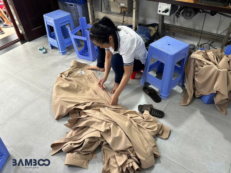 Quy trình sản xuất và phân phối quần áo đồng phục thủy sản