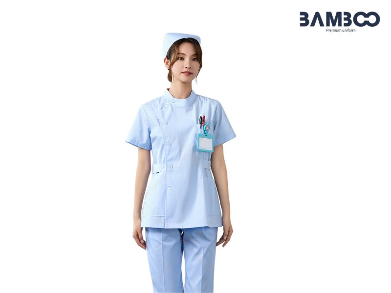 Set áo thun trắng phối quần xanh dương năng động