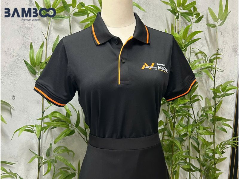 Bamboo Uniform chú trọng bo tay và cổ áo để giữ form đẹp, tăng độ bền, tạo sự thoải mái khi mặc