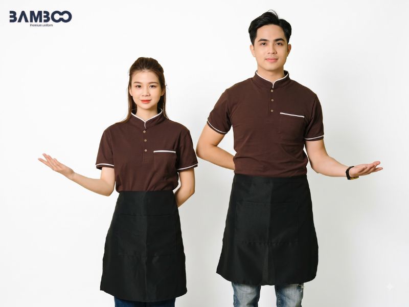 Tạp dề đồng phục quán lẩu giúp bảo vệ trang phục, tiện dụng khi làm việc