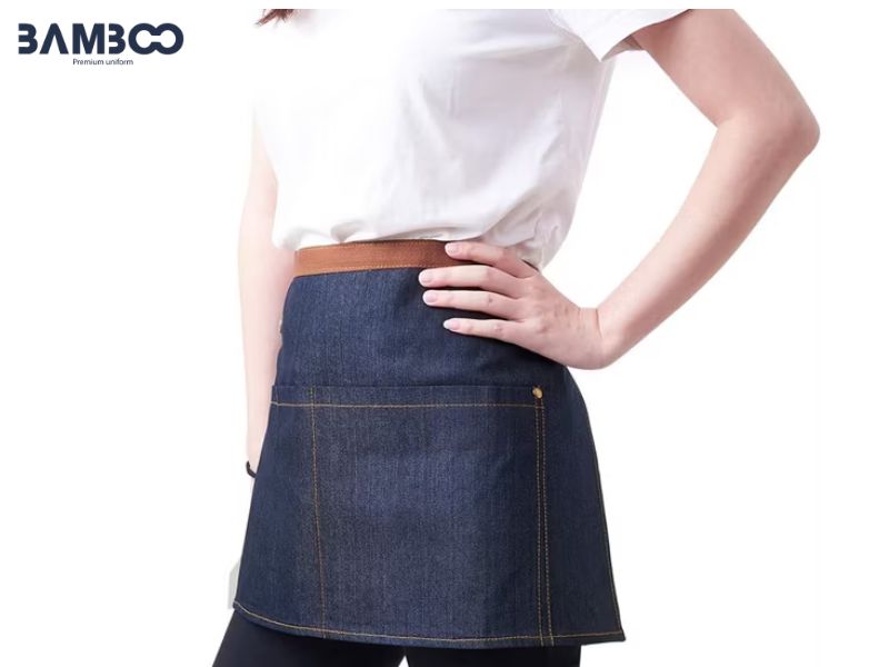 Tạp dề ngắn vải denim hoặc jean cá tính