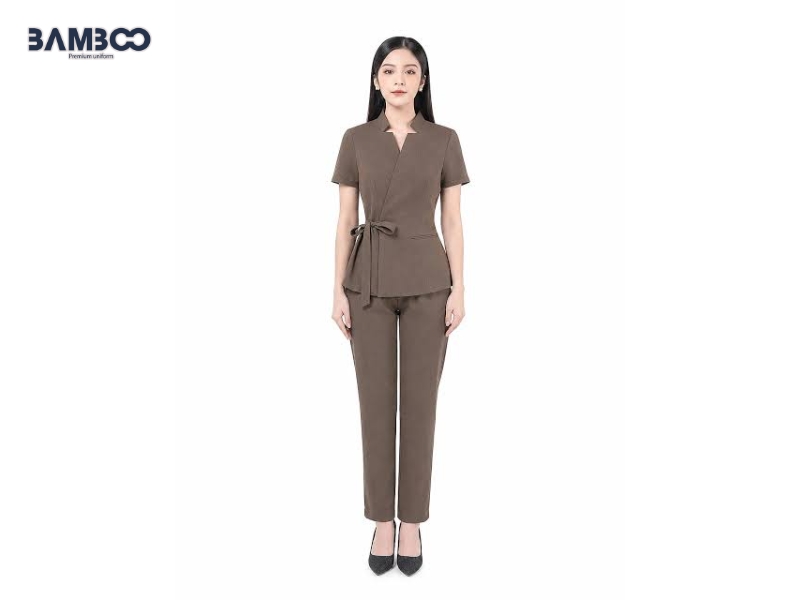 Quần áo spa nâu vạt chéo