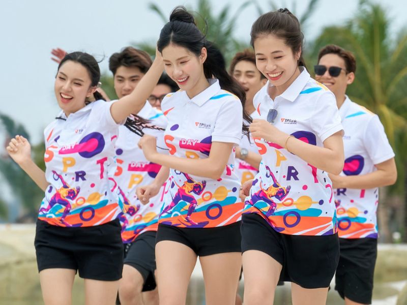 Áo nhóm teambuilding giúp thoải mái vận động, tăng gắn kết và nâng cao tinh thần đồng đội