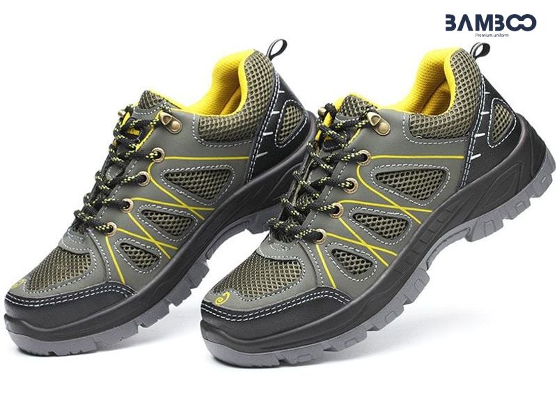 Chọn giày bảo hộ có phần đế độ bám cao, chống trượt tốt
