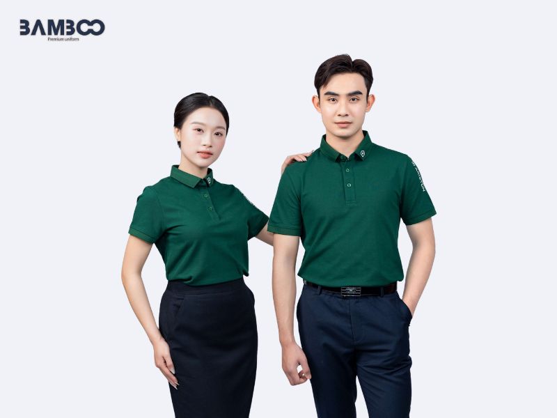 Chọn đồng phục xanh lá theo màu sắc, chất liệu và kiểu dáng phù hợp với thương hiệu