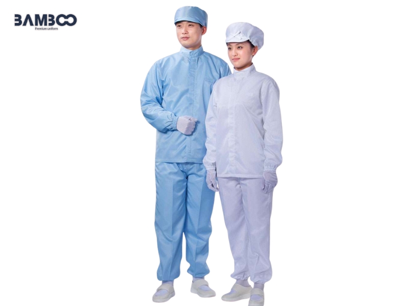 Quần áo chống tĩnh điện dùng vải Polyester pha sợi carbon, giúp hạn chế tích tụ và phóng điện