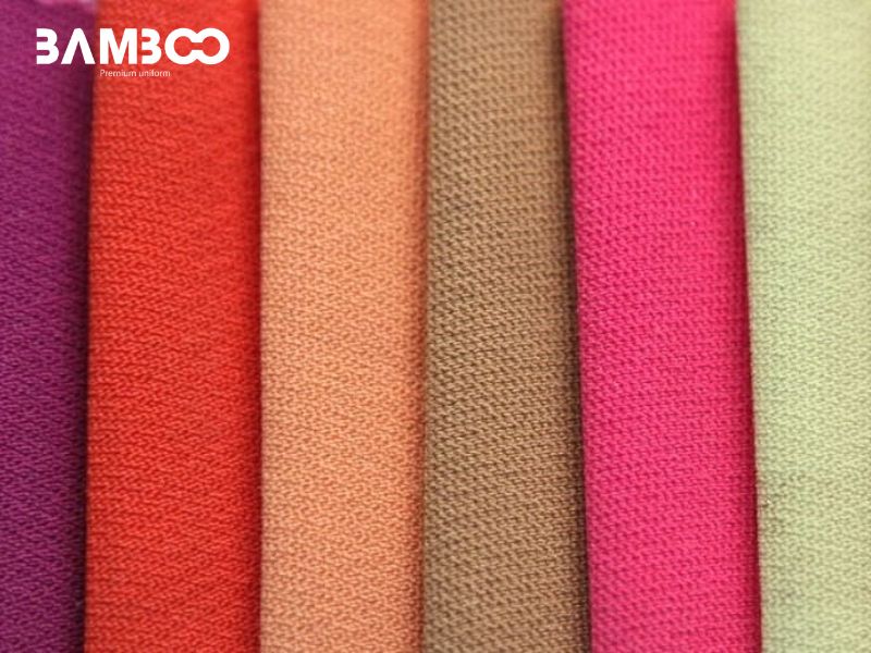 Vải cotton TC thoáng và hút ẩm tốt, ít nóng nhưng kém mát hơn cotton 100% 