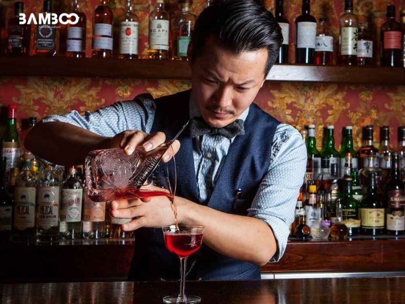 Đồng phục nhân viên bartender góp phần tạo hình ảnh chuyên nghiệp