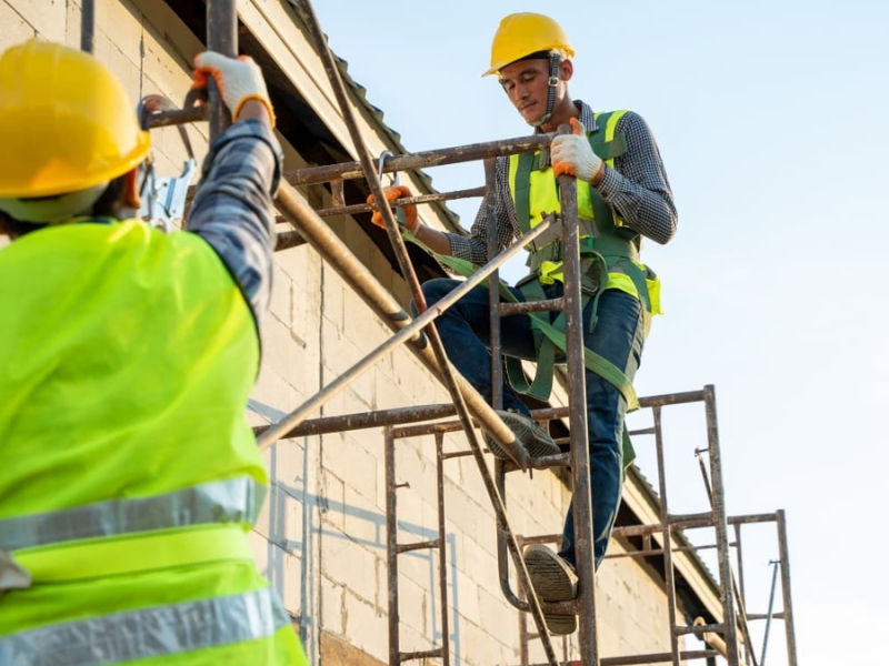 Đồng phục công ty xây dựng giúp nhận diện thương hiệu, tạo hình ảnh chuyên nghiệp 
