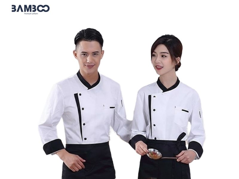 Áo bếp trắng cổ đen mang phong cách tối giản nhưng cực kỳ sang trọng, phù hợp cho cả nam và nữ đầu bếp