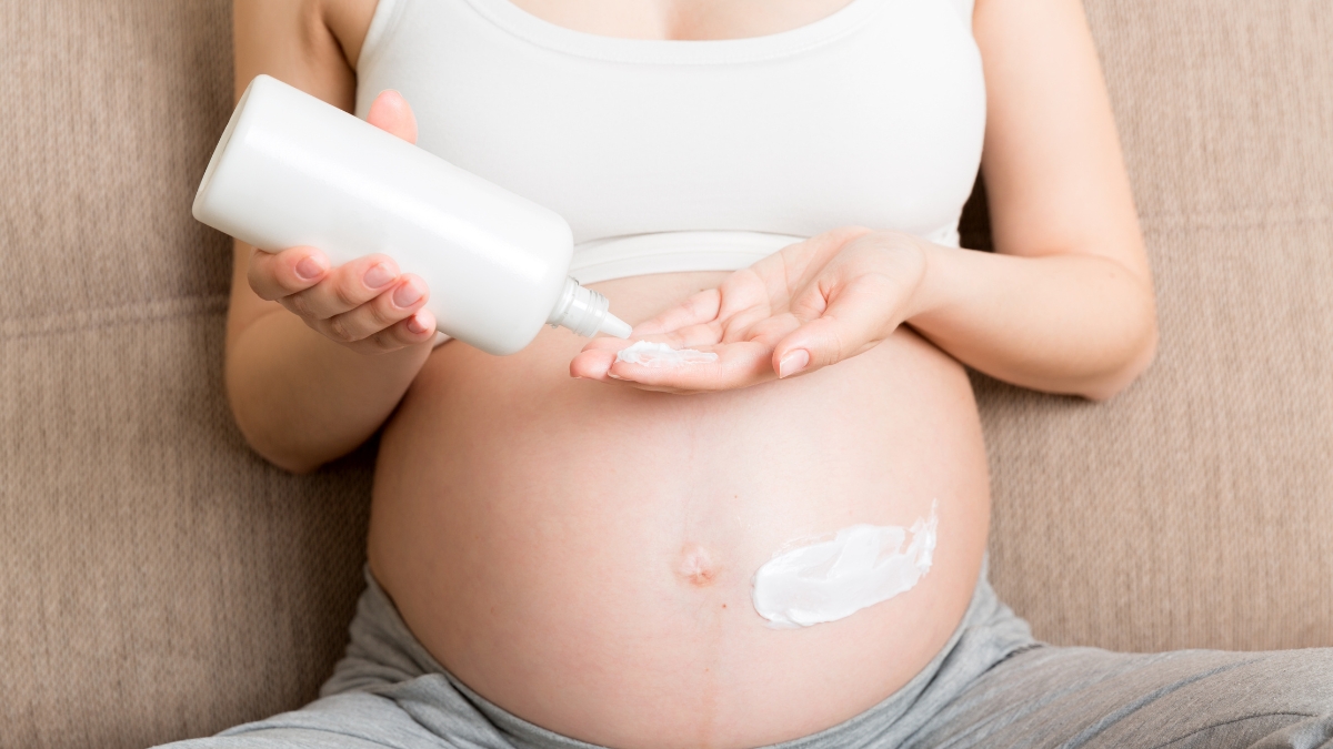 Mang thai có nên dùng mỹ phẩm không? Lưu ý để chọn sản phẩm phù hợp