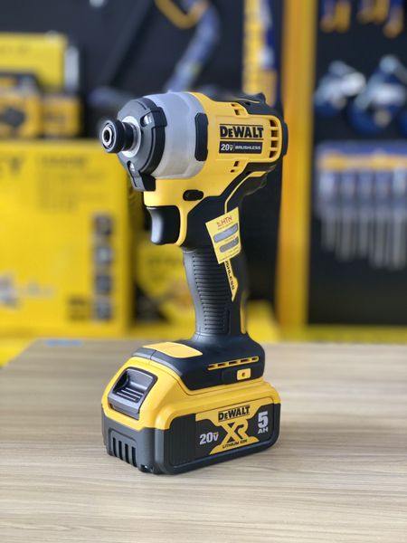 Máy khoan 20V max/BL DeWalt DCF809P1
