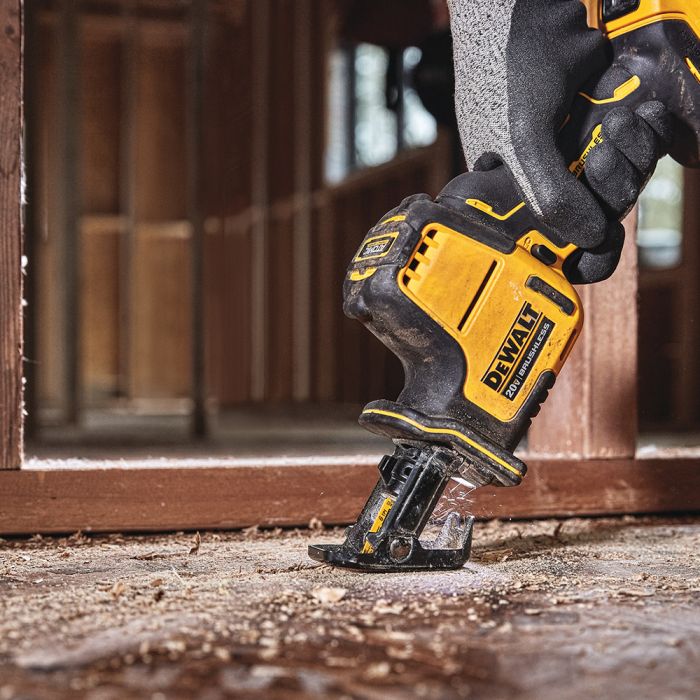 Máy cưa kiếm 20V Max Dewalt DCS369P2