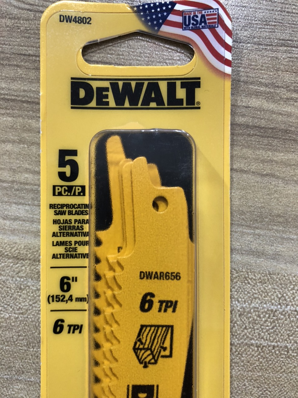 Lưỡi cưa kiếm cắt gỗ có đinh