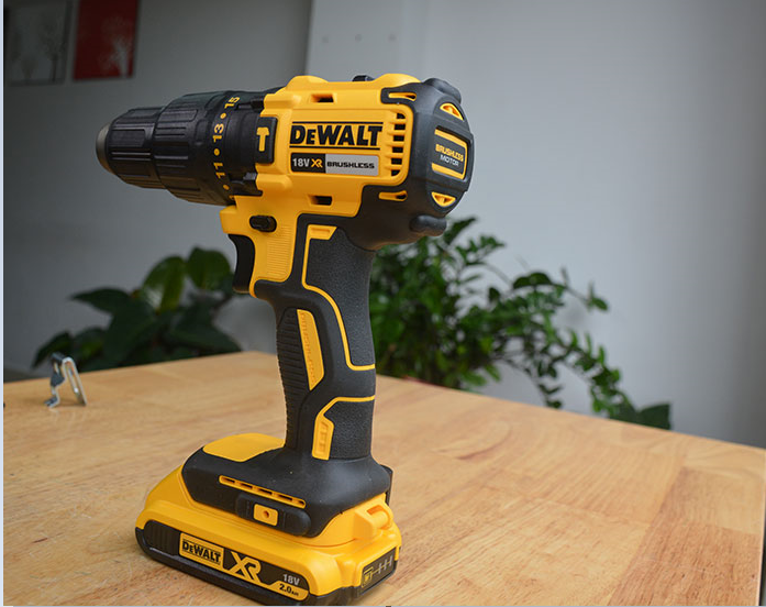 Máy khoan pin 18V Dewalt DCD778D2