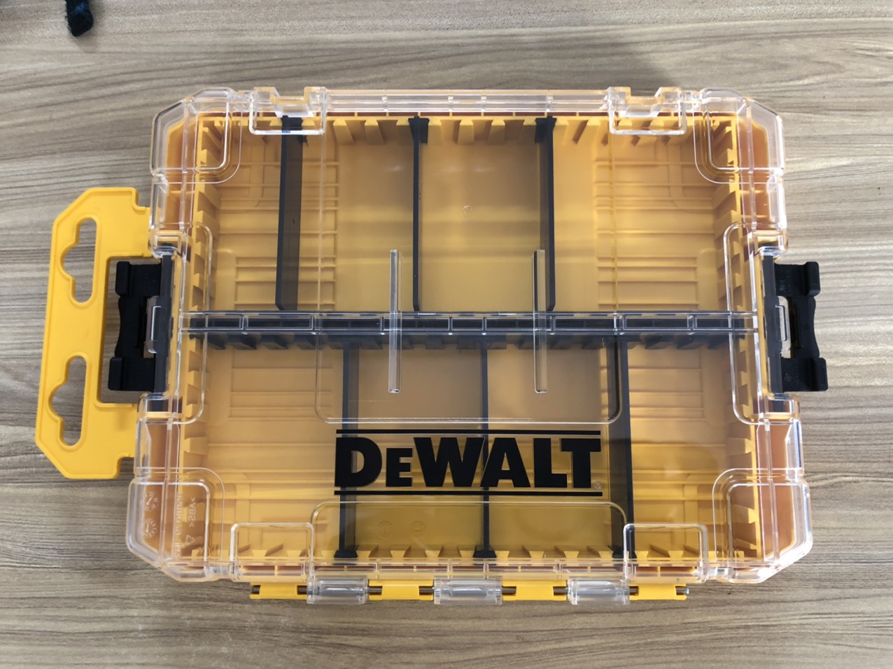 Hộp dụng cụ nhựa đựng vít Dewalt DWAN2190