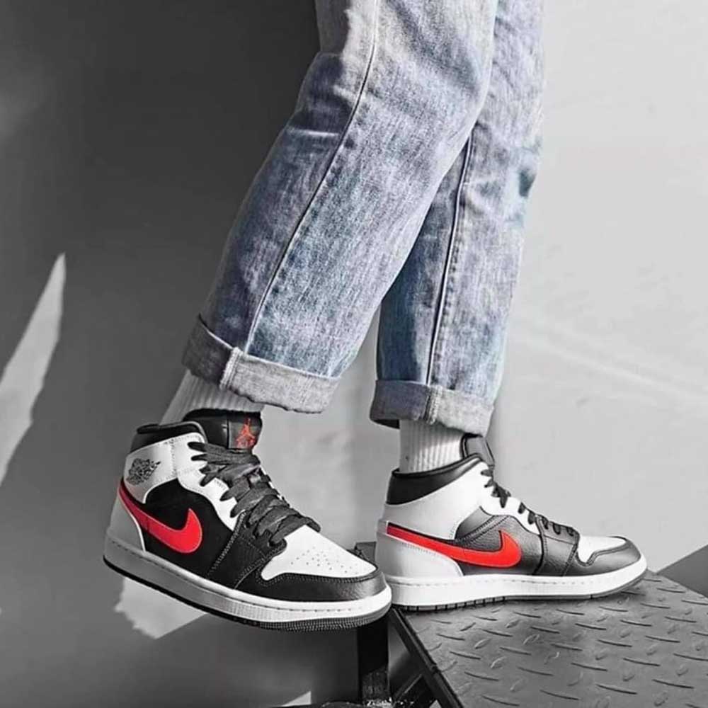 Jordan 1 Mid 'Chile Red' | Duyet Fashion