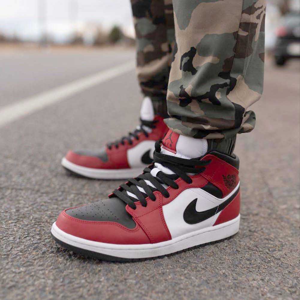 Air Jordan Mid Chicago On Feet On Feet Aj1 Mid Jordan Air Jordan