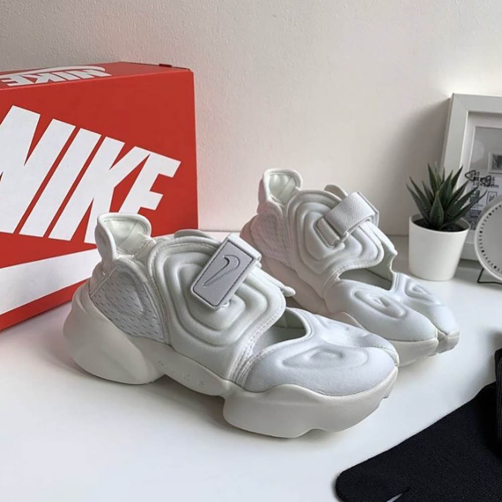 nike aqua rift size 8