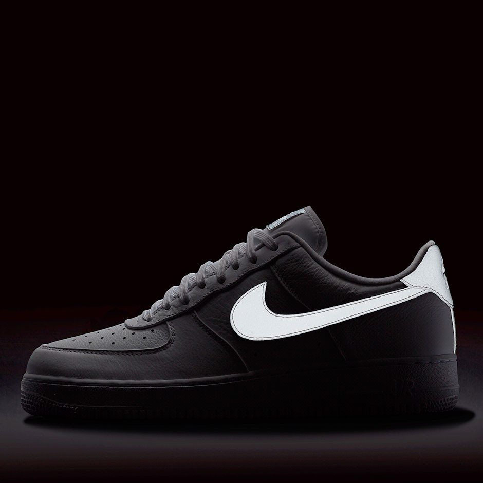nike af1 reflective swoosh