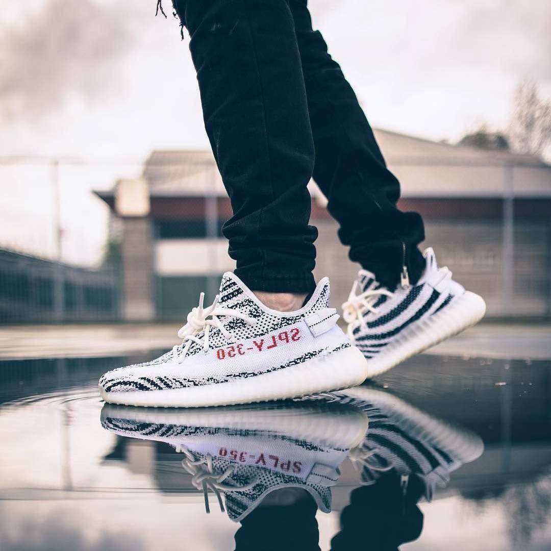 アディダス イージーブースト350 V2 ゼブラ Adidas Yeezy Boost 350 V2