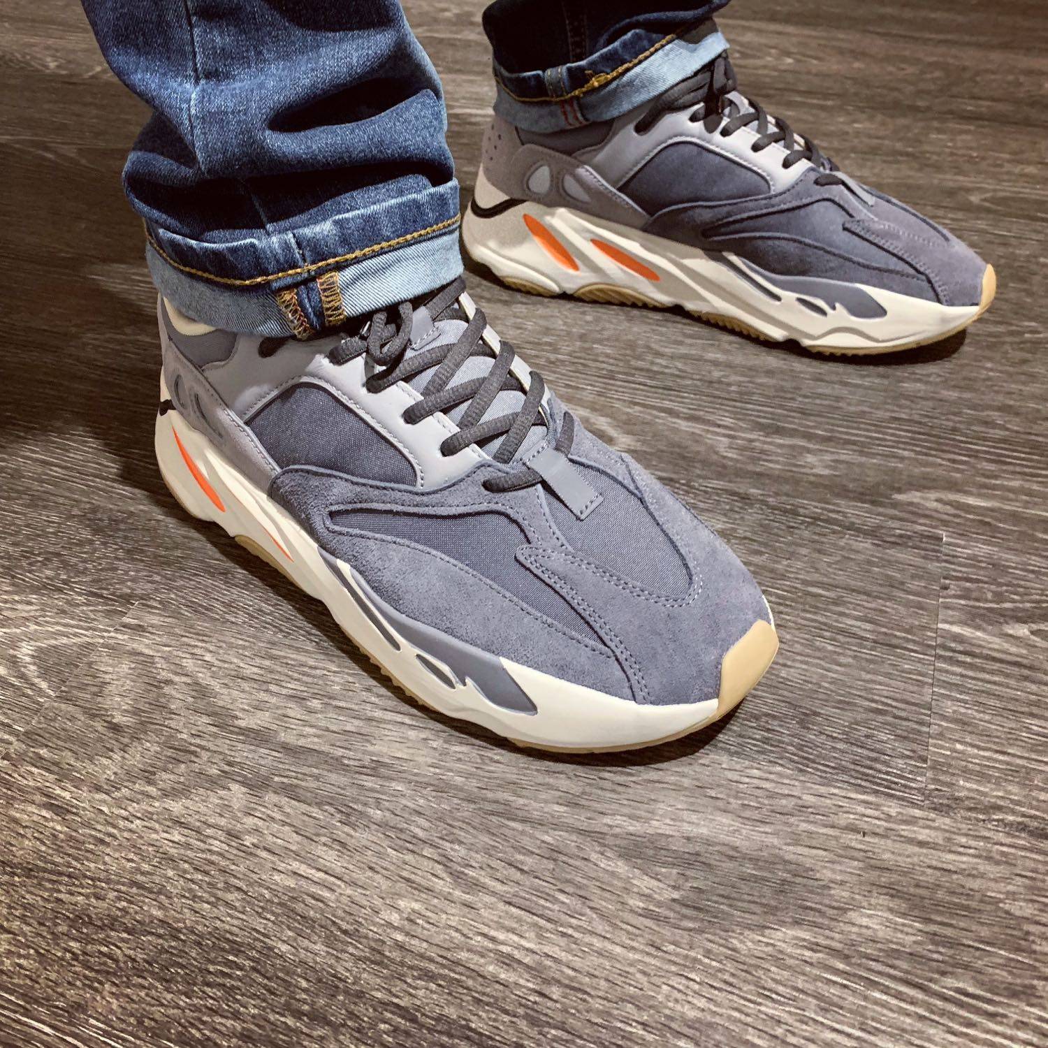 yeezy magnet 700 release date