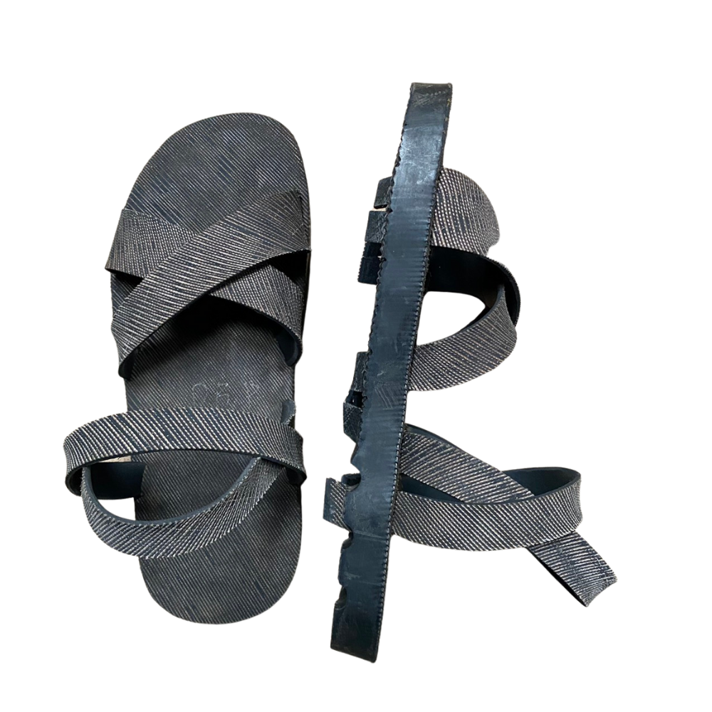 Thị trường ngày 13/11: Giá dầu và sắt thép giảm, vàng tăng, lúa mì cao nhất 9 năm, cà phê cao nhất gần 10 năm