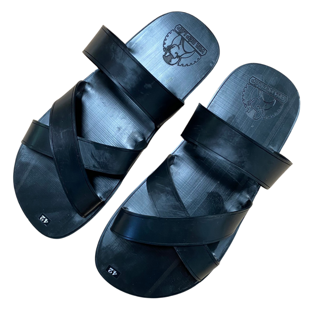 Giá vé trận tuyển Việt Nam - Ả Rập Xê Út giảm sốc, muôn kiểu lý do 