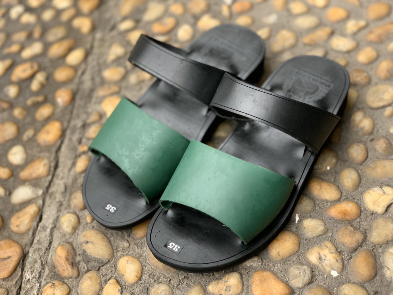 Sau 15/9 TP.HCM cho shipper tiêm 2 mũi, test Covid-19 âm tính được chạy liên quận, còn người dân thì sao? Sau 15/9 TP.HCM cho shipper tiêm 2 mũi, test Covid-19 âm tính được chạy liên quận, còn người dân thì sao?