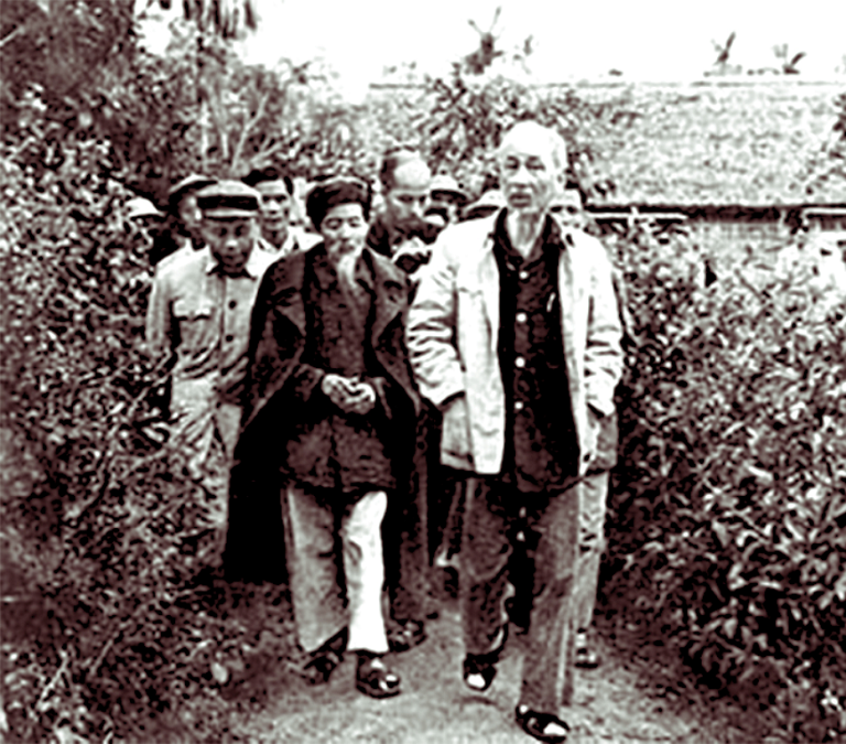 Đôi dép Bác Hồ nguồn cảm hứng thi ca Đôi dép Bác Hồ nguồn cảm hứng thi ca