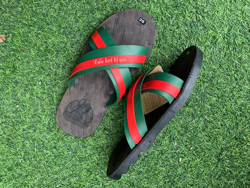 Việt Nam ghi nhận ca nhiễm biến thể Omicron đầu tiên Việt Nam ghi nhận ca nhiễm biến thể Omicron đầu tiên