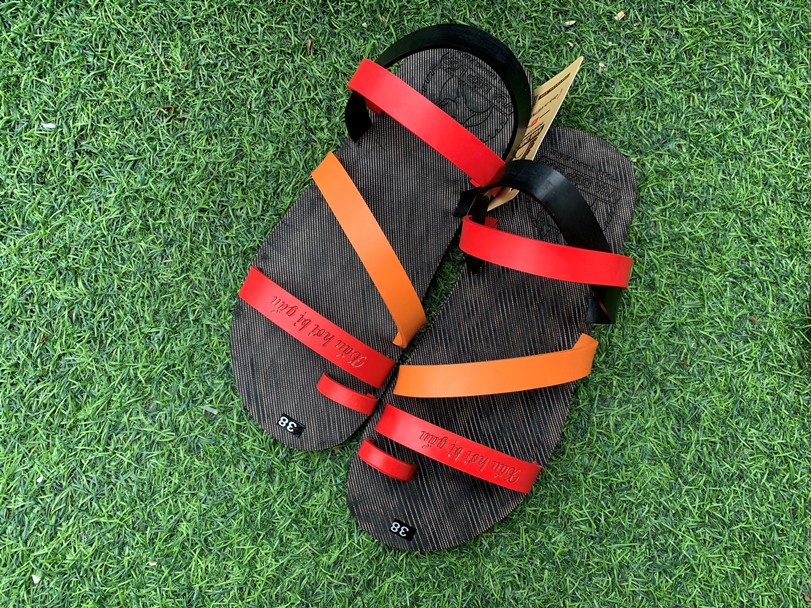 Giải mã đôi dép cao su huyền thoại của bộ đội Cụ Hồ