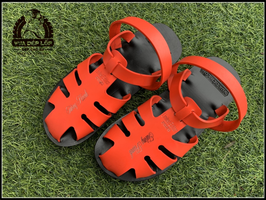 Thủ tướng bất ngờ đi kiểm tra ổ dịch lớn nhất Hà Nội phát hiện Sở chỉ huy không người trực, phường Thanh Xuân Trung chưa có Bí thư