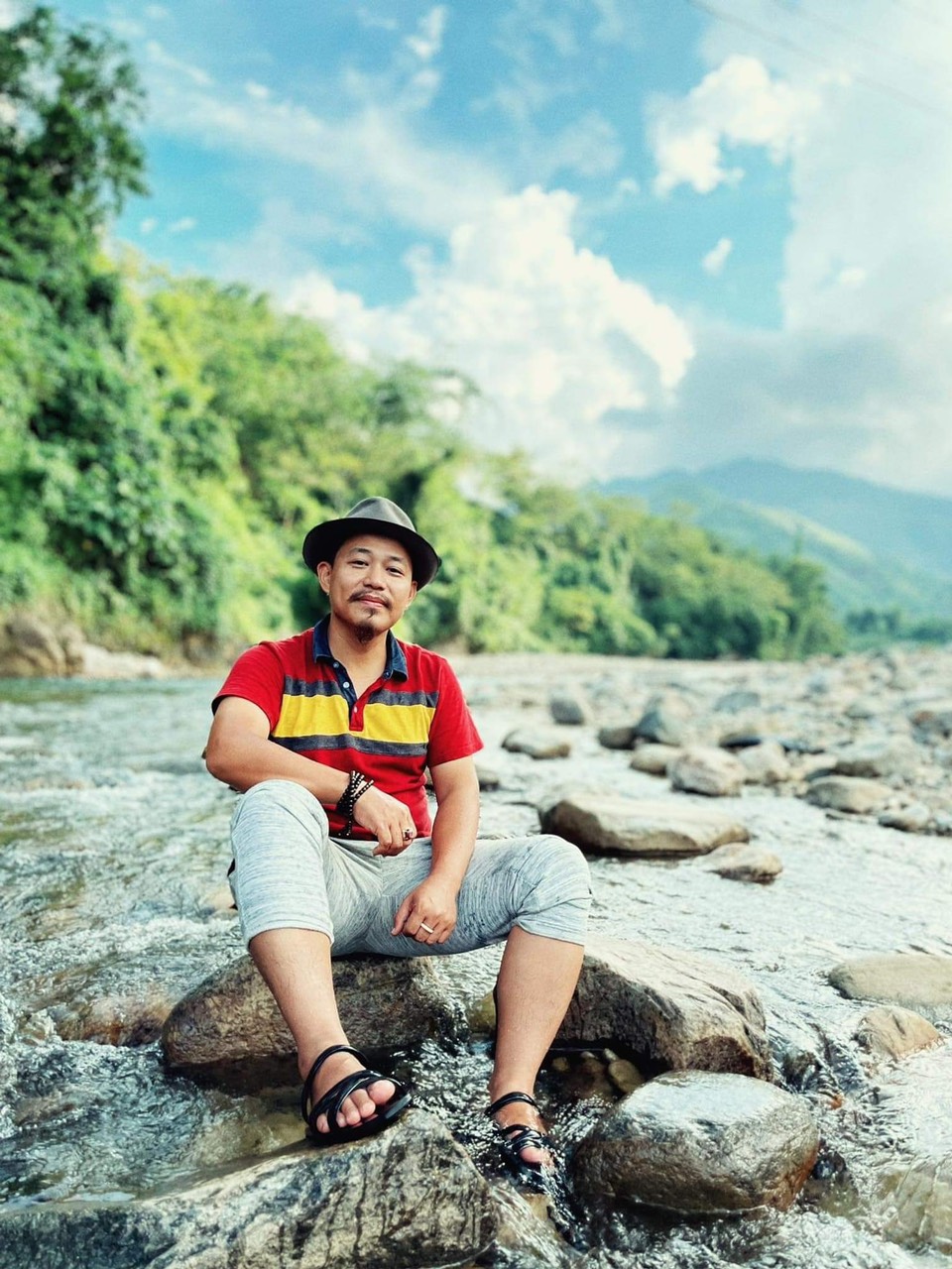 Đào Đức Hiếu bỏ phố lên rừng với khát vọng đưa trà việt ra thế giới Đào Đức Hiếu bỏ phố lên rừng với khát vọng đưa trà việt ra thế giới