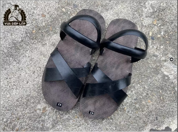 Một quốc gia châu Âu vừa sung sướng bỏ hết quy định chống dịch, 2 tháng sau đã phải ngậm ngùi áp lệnh mới