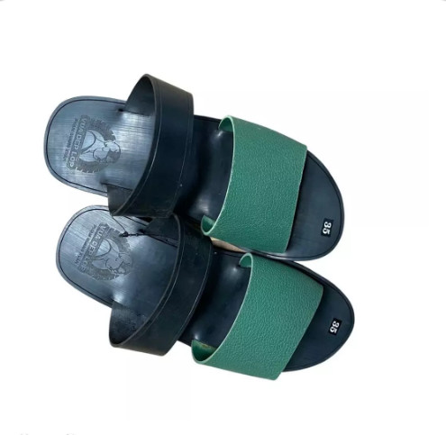 Giá vàng hôm nay 02/10: Tiếp tục neo cao, vàng trong nước đắt hơn thế giới trên 8 triệu đồng/lượng