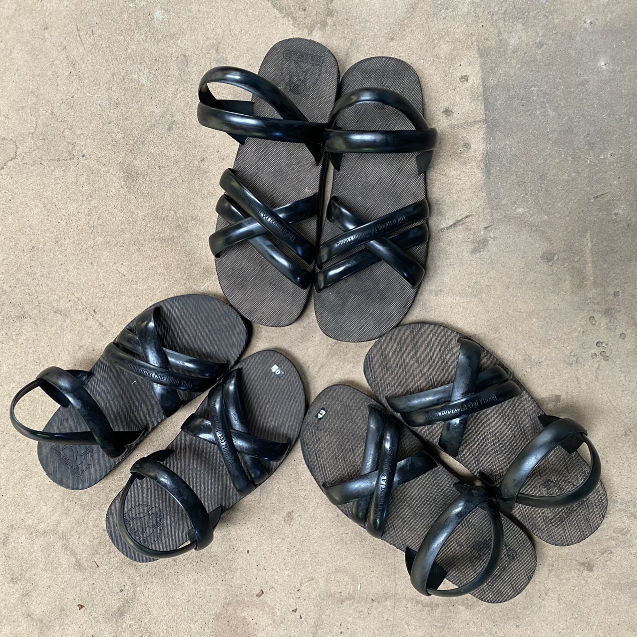 Huyền thoại bước chân kể chuyện đôi dép Bác Hồ