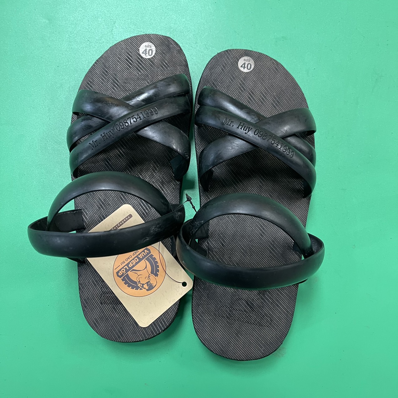 Thị trường ngày 21/4: Giá dầu tăng nhẹ, kim loại công nghiệp, quặng sắt giảm, đường thấp nhất hai tuần