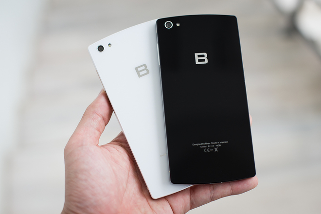Xôn xao BPhone tấn công thị trường bán lẻ Xôn xao BPhone tấn công thị trường bán lẻ