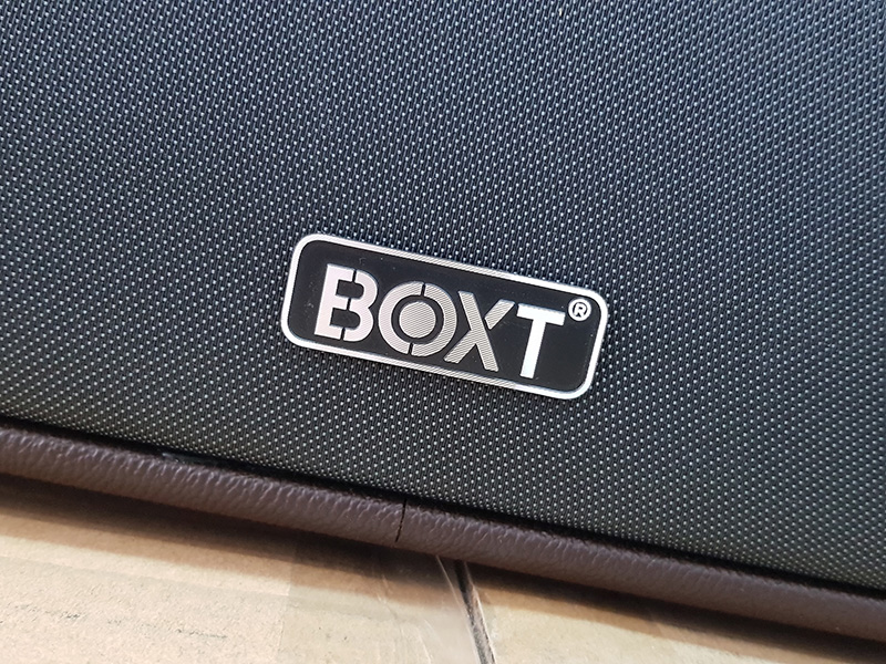 Loa kéo di động BOXT Q9S Là dòng loa khá “chiến” của BOXT, vượt xa những đối thủ cùng phân khúc và mang đến một làn gió mới cho loa kéo di động tại thị trường Việt Nam.