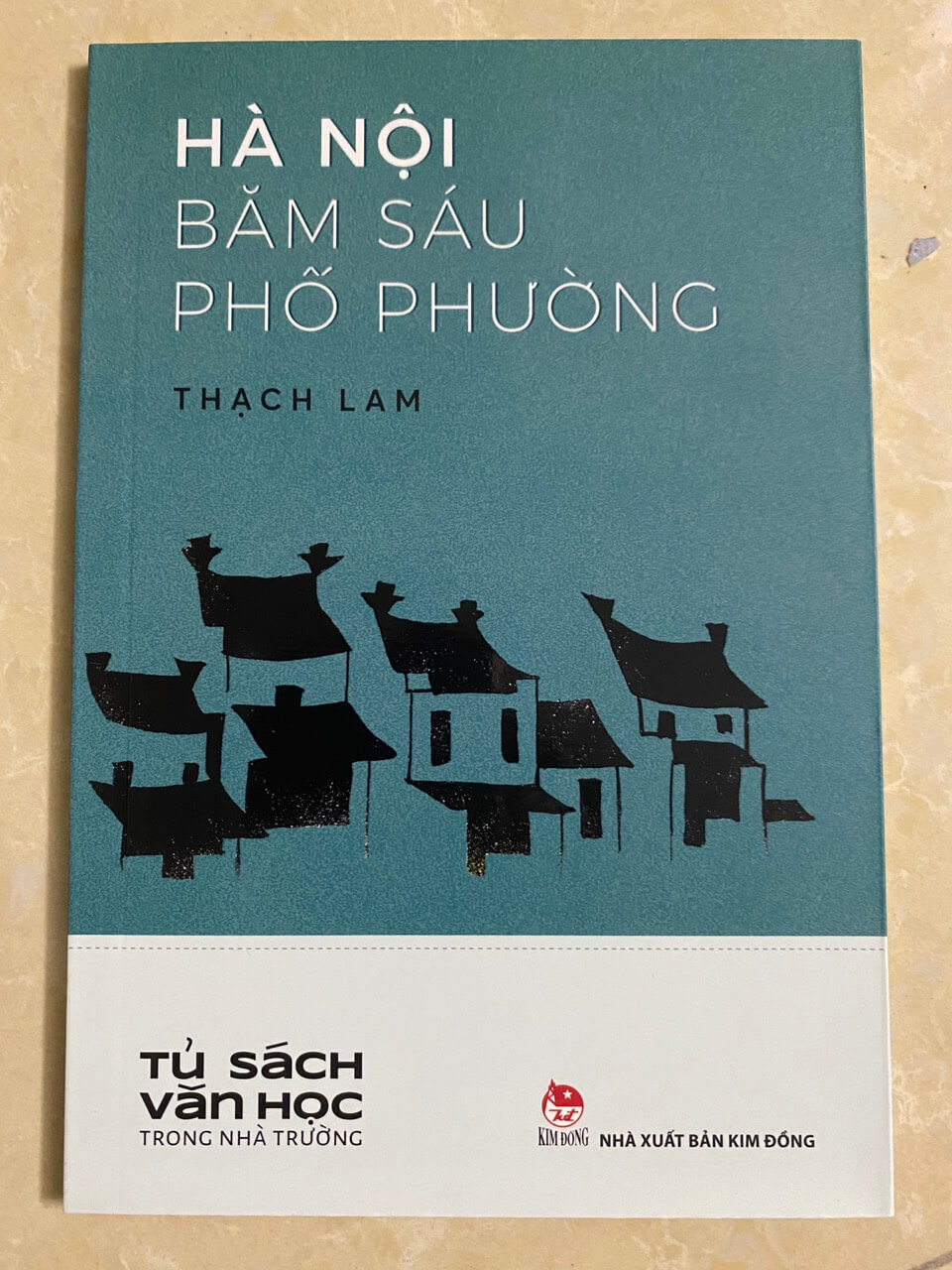 Văn học trong nhà trường - Hà Nội băm sáu phố phường