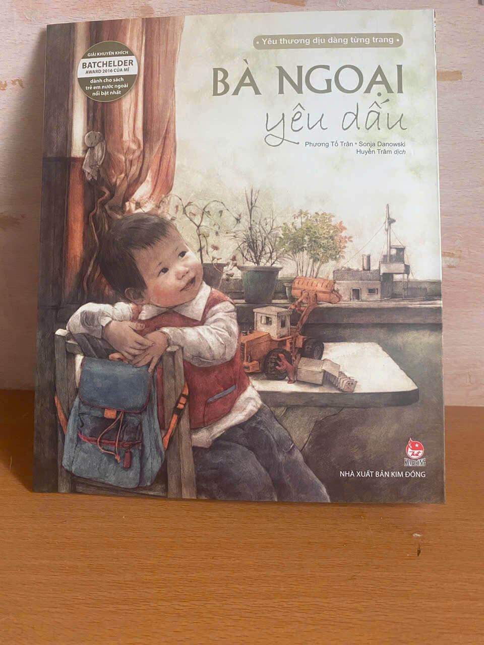 Những cuốn sách hay viết về bà