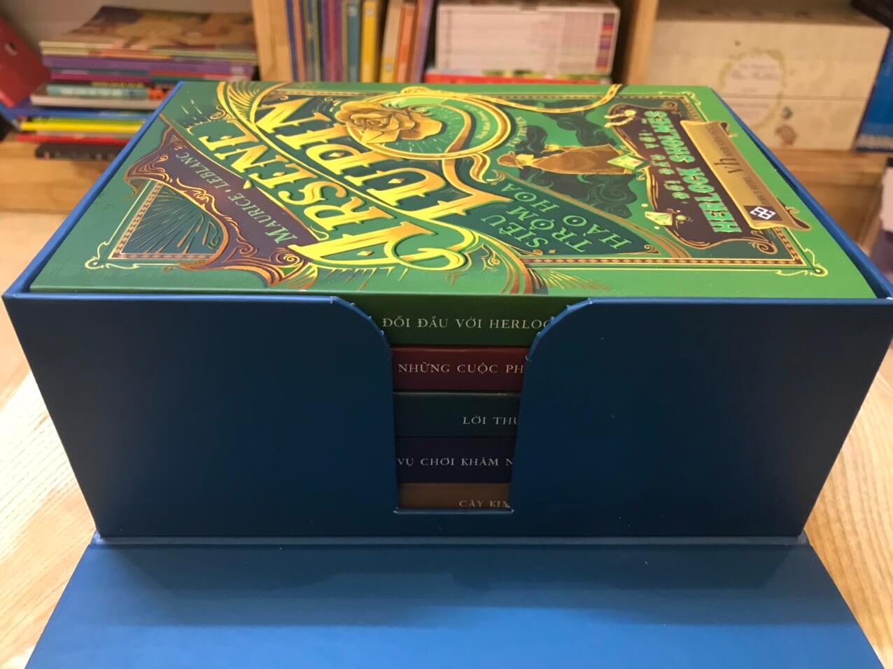 Asene Lupin - Những cuộc phiêu lưu kỳ lạ; Đối đầu với Herlock Sholmes; Cây kim rỗng; Vụ chơi khăm ngài triệu phú; Lời thú tội;