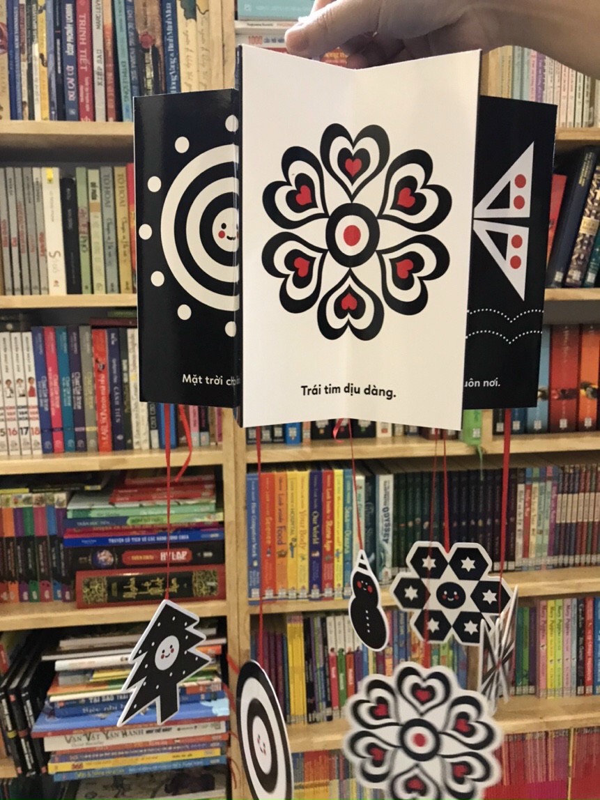 Kích thích phát triển thị giác cho bé