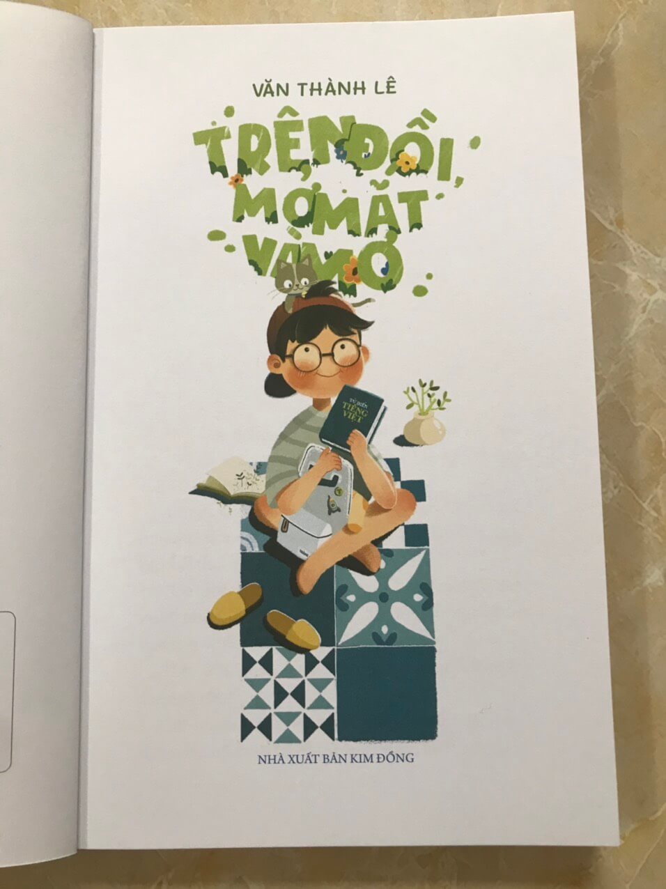 Trên đồi mở mắt và mơ