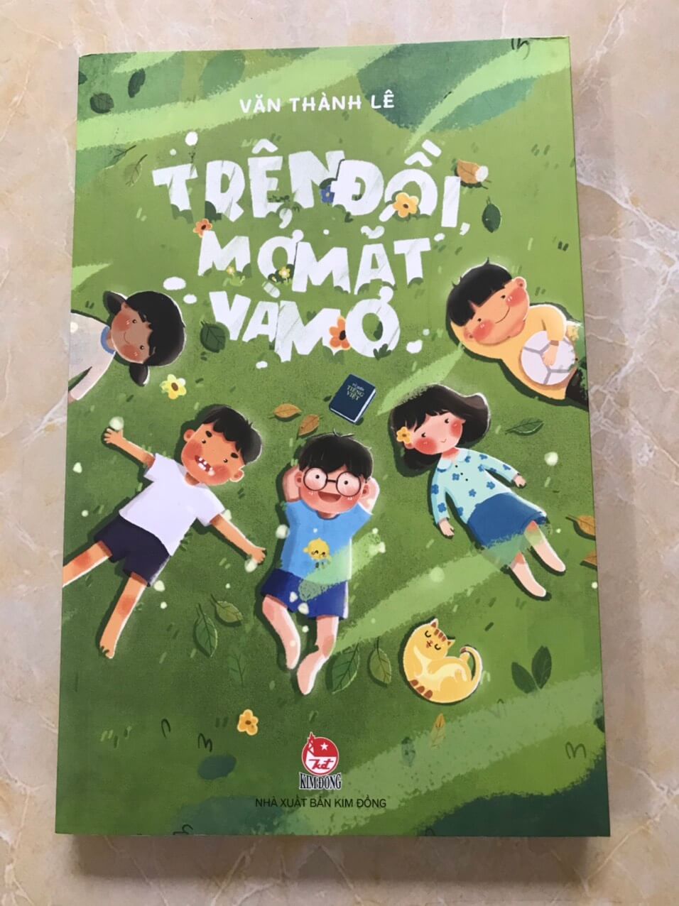 Trên đồi mở mắt và mơ