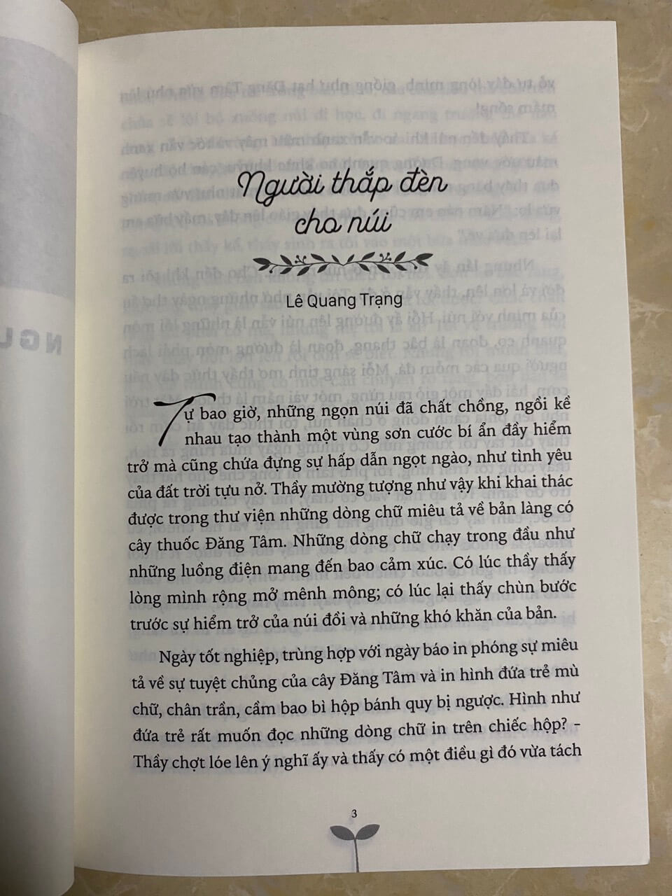 Người thắp đèn cho núi