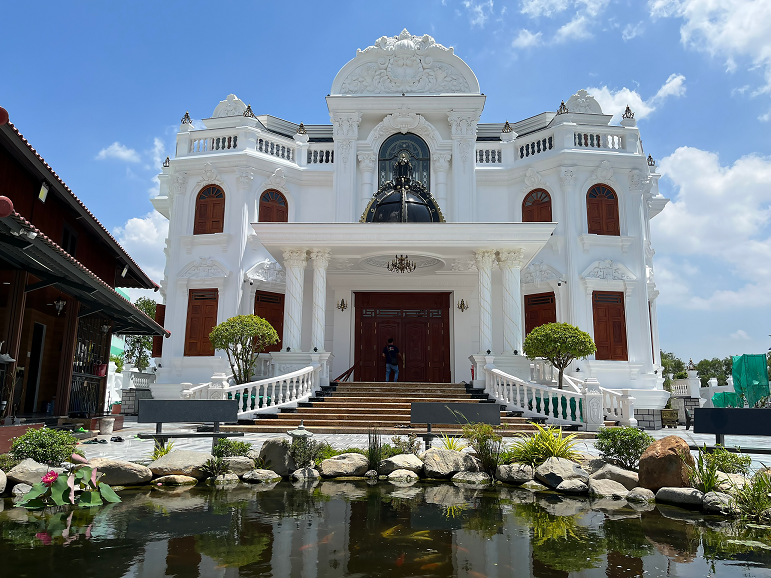 Hoàn thiện lắp đặt khóa đồng thau NewNeo tại Long An